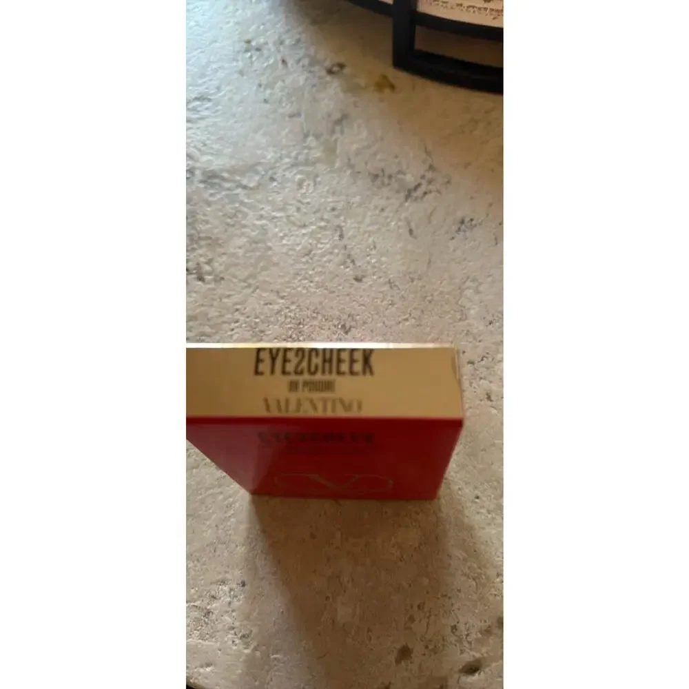 Valentino lip stick and blush set